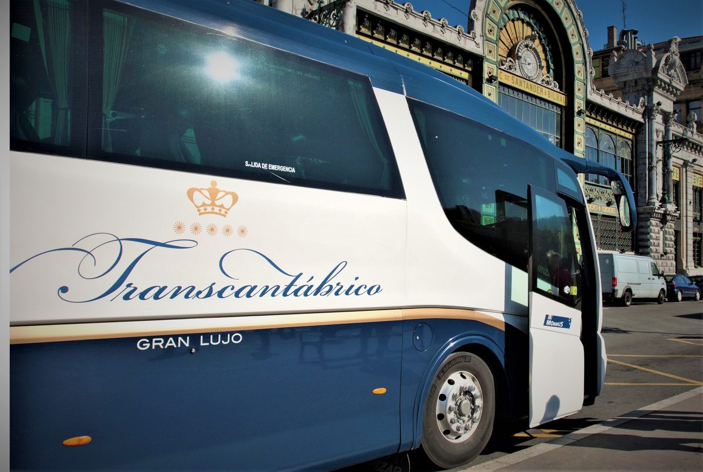 The Gastronomy of El Transcantábrico: Onboard Dining and Off-Train Restaurants